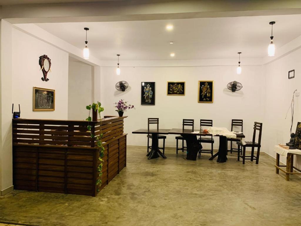 Lily Resort 达瓦拉维 外观 照片