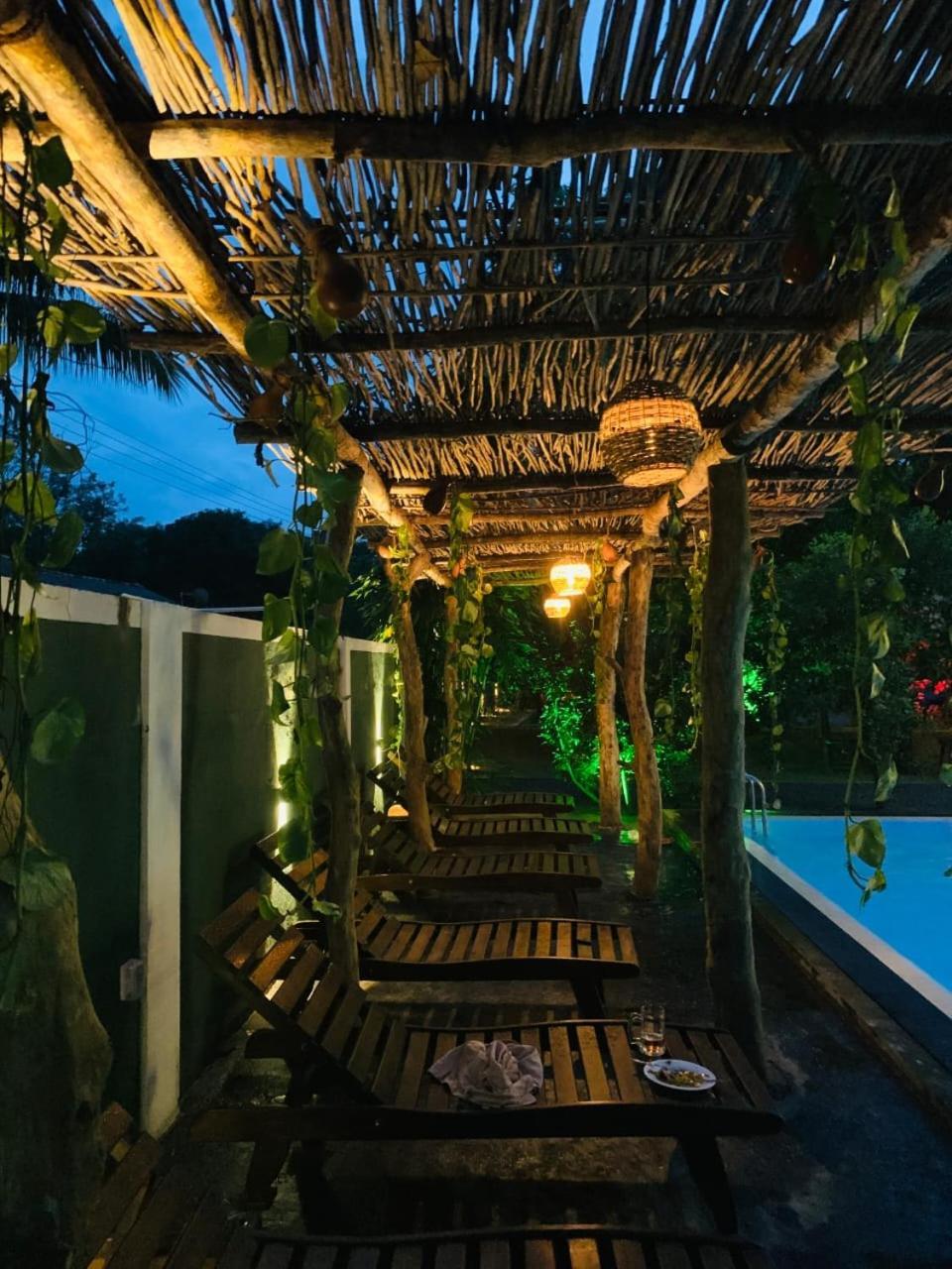 Lily Resort 达瓦拉维 外观 照片